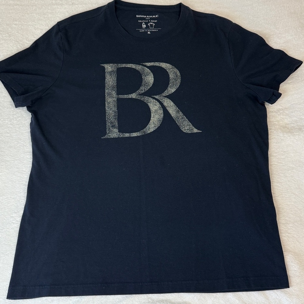🔹Banana Republic Dark Blue Tee w/BR Emblem